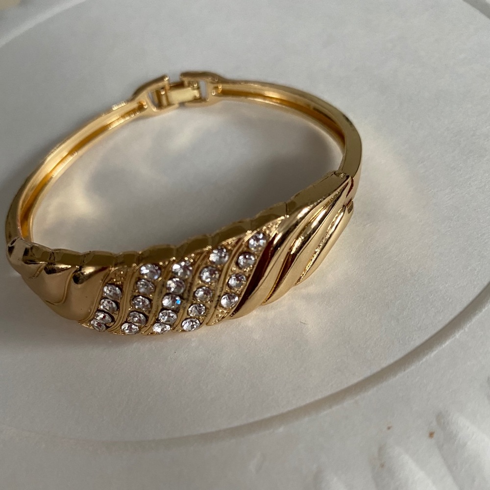 NEW! Cubic zirconia crystal bracelet gold color